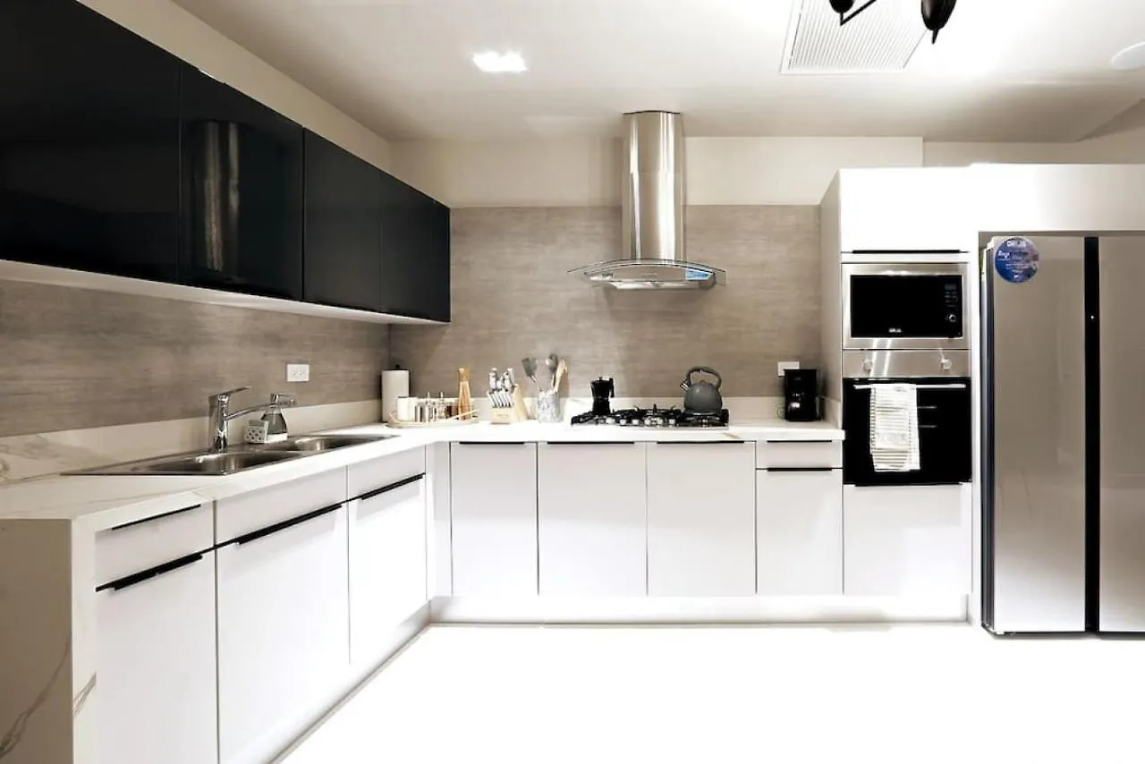 Apartment Luxury Centric Upscale Condo Los Prados