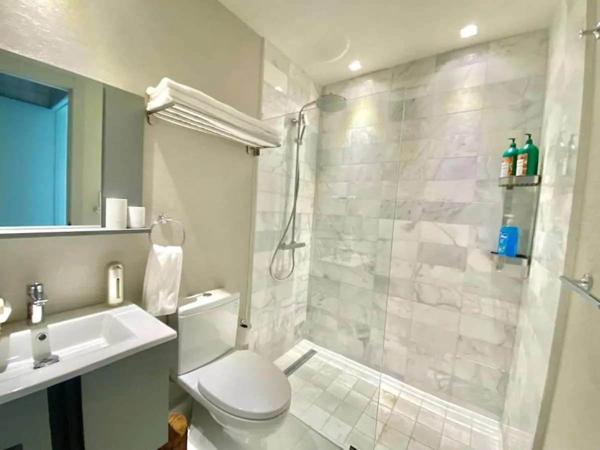 Luxury Centric Upscale Condo Los Prados Apartment