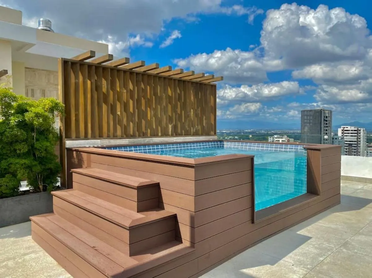 Luxury Centric Upscale Condo location