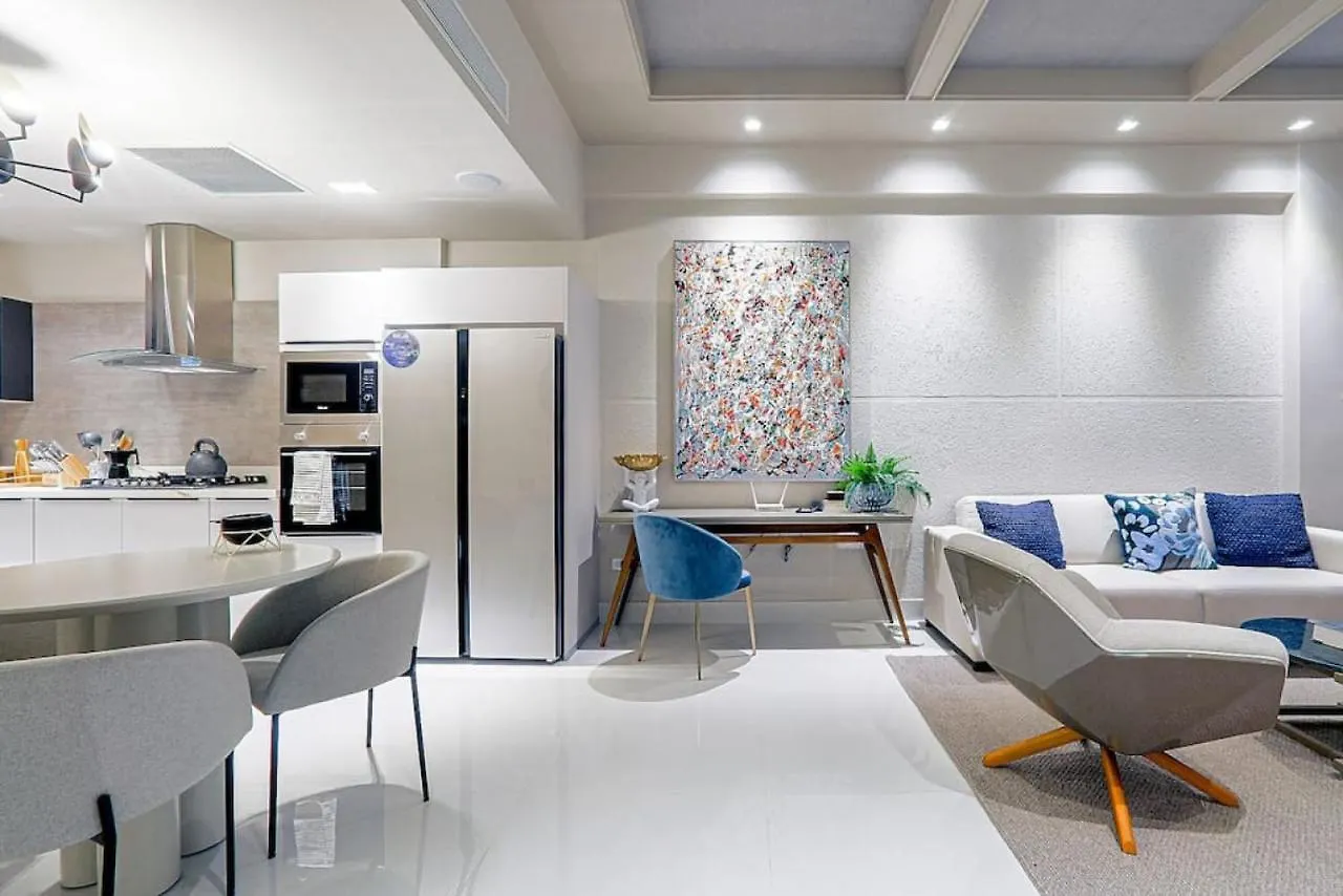 Luxury Centric Upscale Condo Los Prados Apartment